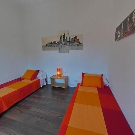 Near Clot & Sagrada Familia Apartment Барселона Экстерьер фото