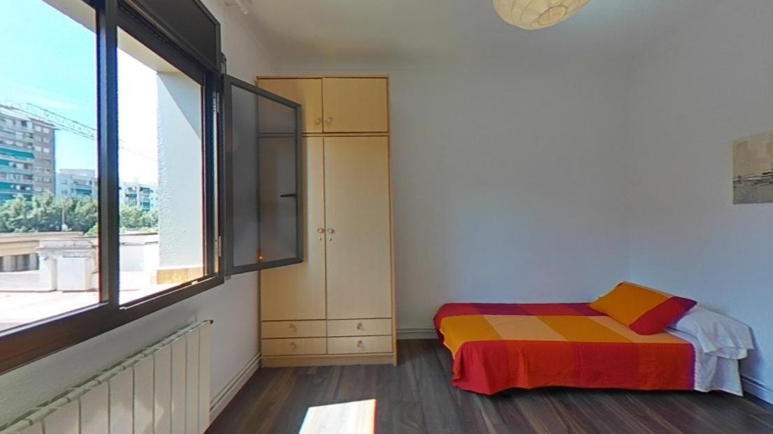 Near Clot & Sagrada Familia Apartment Барселона Экстерьер фото