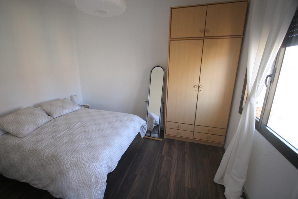 Near Clot & Sagrada Familia Apartment Барселона Номер фото