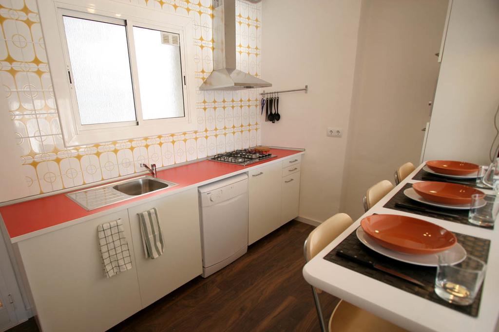 Near Clot & Sagrada Familia Apartment Барселона Экстерьер фото