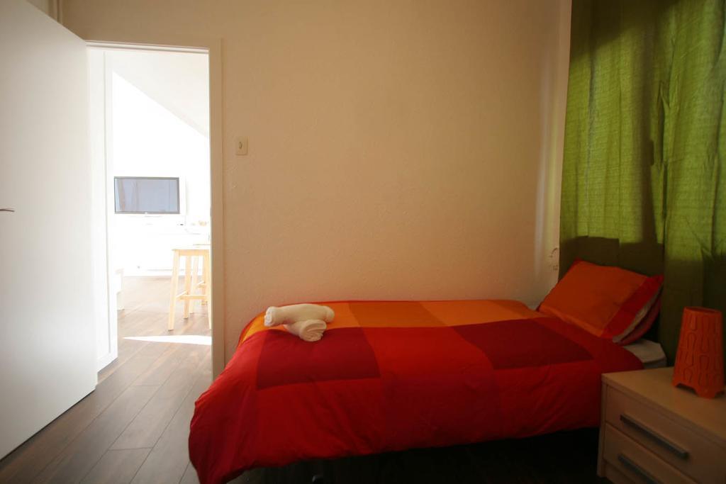 Near Clot & Sagrada Familia Apartment Барселона Экстерьер фото